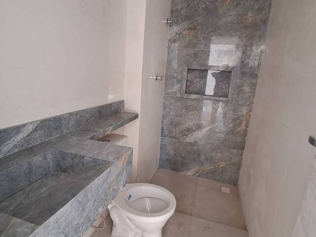 Apartamento para Venda em Ubatuba - 4