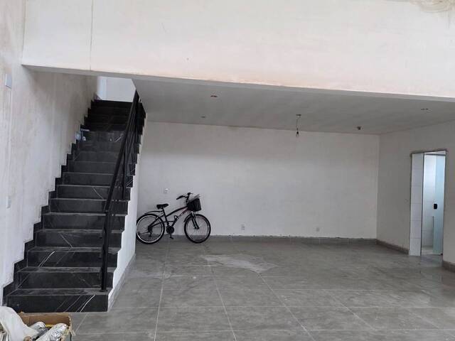 Sala para Venda em Ubatuba - 5