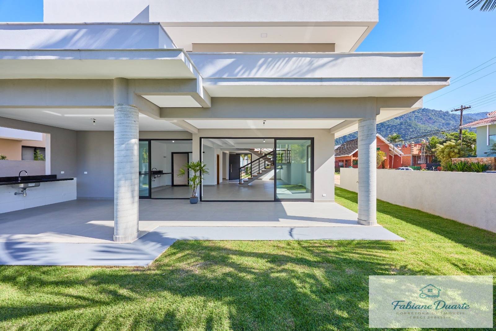 Casa, 4 quartos, 270 m² - Foto 3