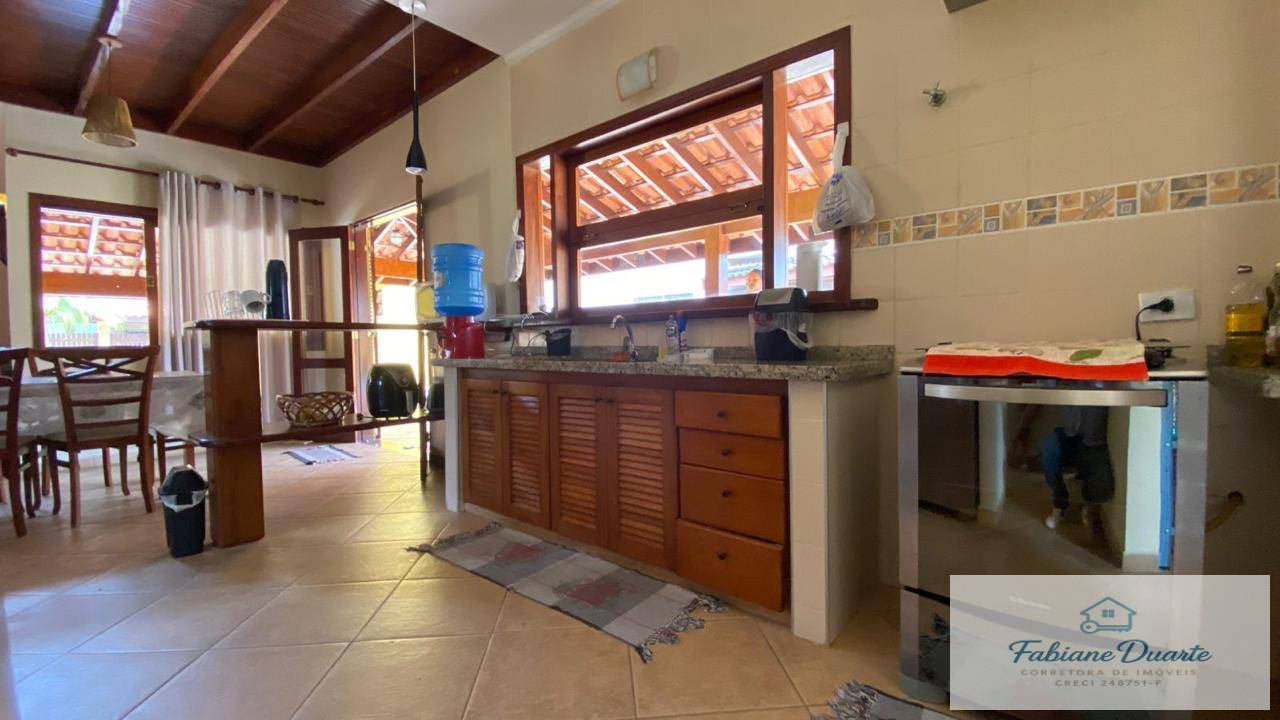 Casa, 3 quartos, 250 m² - Foto 4