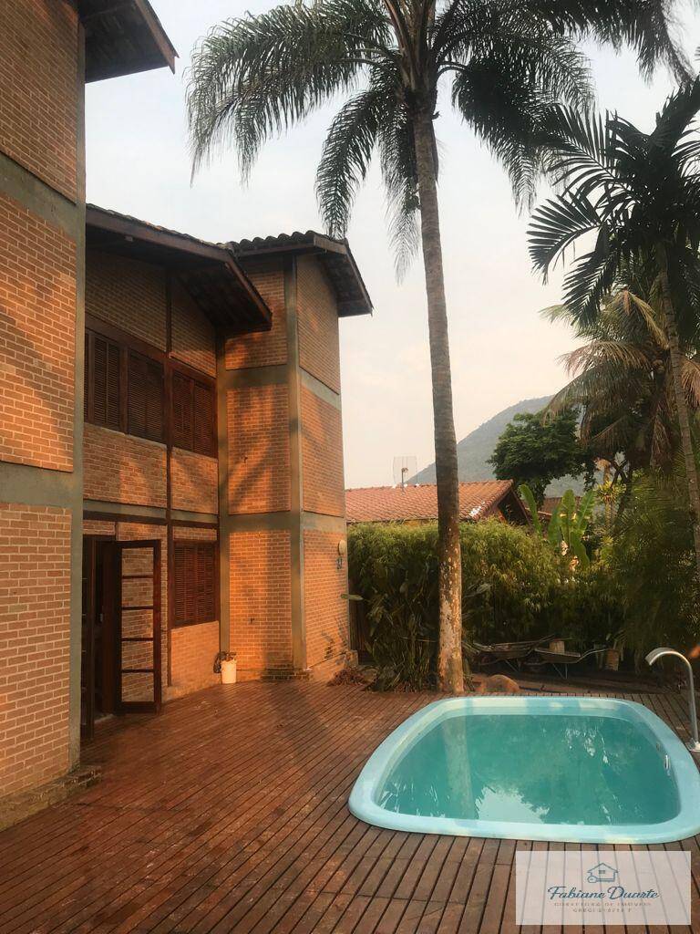 Casa, 3 quartos, 156 m² - Foto 1